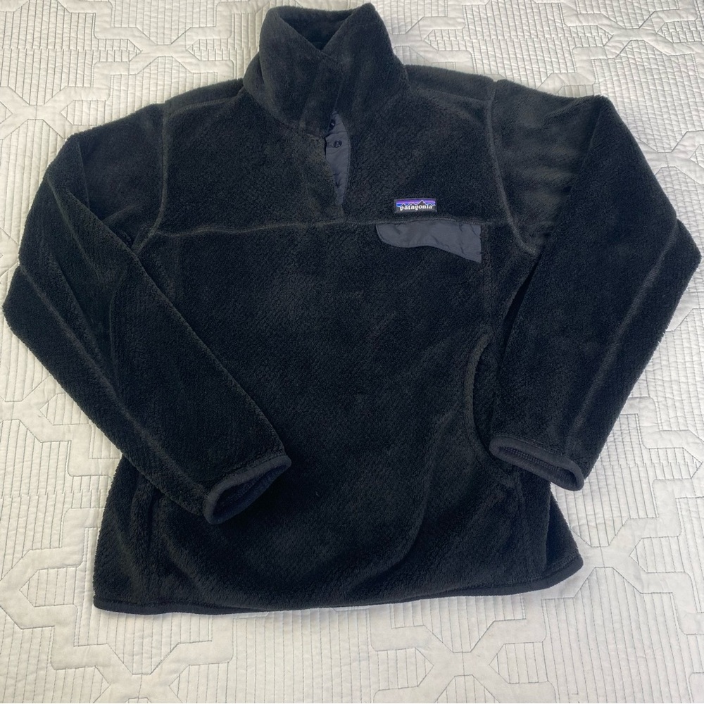 Patagonia Women's Black Fleece Sweater